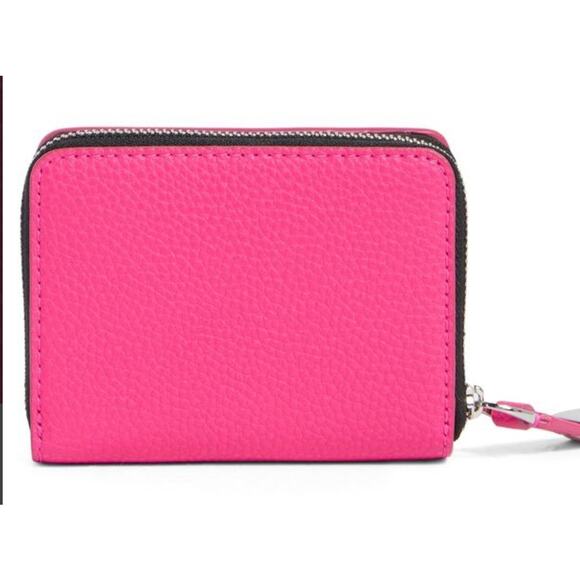 Marc Jacobs
Women’s Compact Wallet in Hot Pink - Picture 4 of 4
